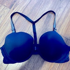 Lot of 2 Victoria’s Secret push up front closer bra 36C